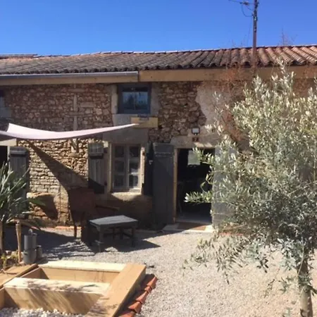 Beau 2 Bedroom/ensuite Gite, Southerly Courtyard *